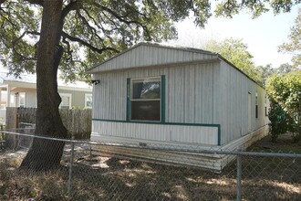 8002 Forest Wood Rd in Austin, TX - Building Photo - Building Photo