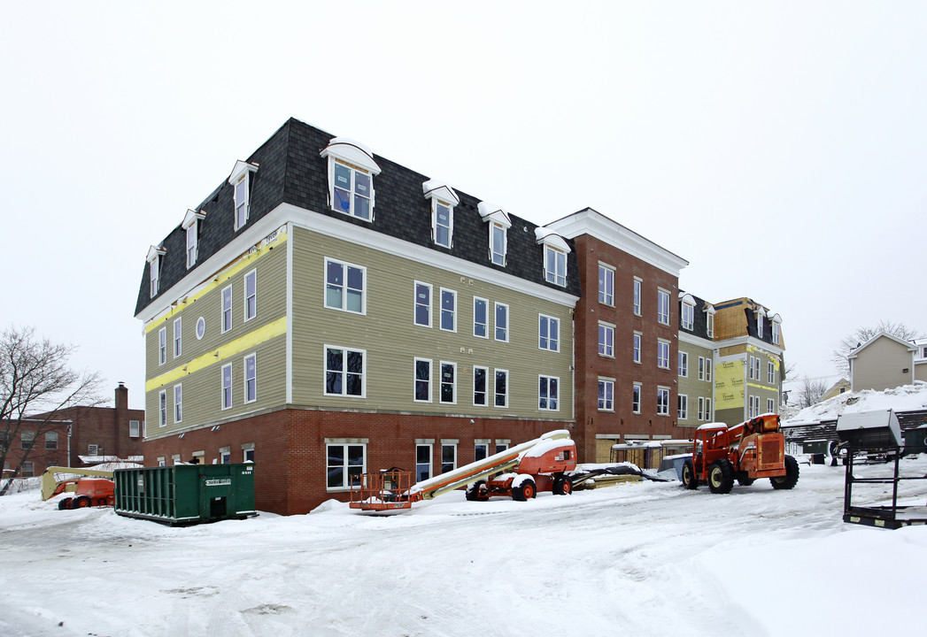 Spring Crossing in Westbrook, ME - Building Photo