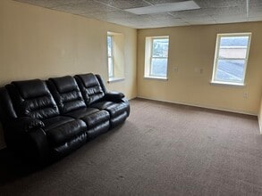 207 N 1st St, Unit C in Lehighton, PA - Building Photo - Building Photo