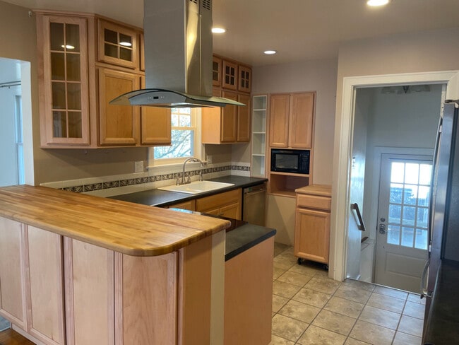 2415 3rd Ave S in Great Falls, MT - Building Photo - Building Photo