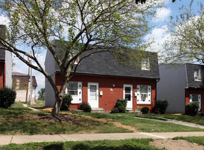 Hoover Garden Apartments in Newark, OH - Building Photo - Building Photo