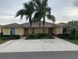 2208 Mystic Ring Loop in Kissimmee, FL - Building Photo