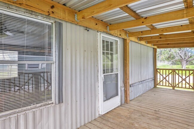 10821 TX-150, Unit 18 in Shepherd, TX - Building Photo - Building Photo