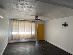 347 Anthony Ave in Stockton, CA - Building Photo - Building Photo