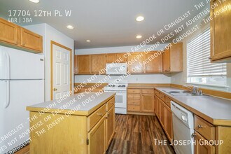 17704 12th Pl W in Lynnwood, WA - Building Photo - Building Photo