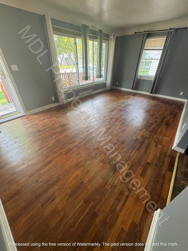 property at 2612 Congress Ave