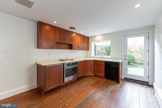 1038 N Leithgow St in Philadelphia, PA - Building Photo - Building Photo