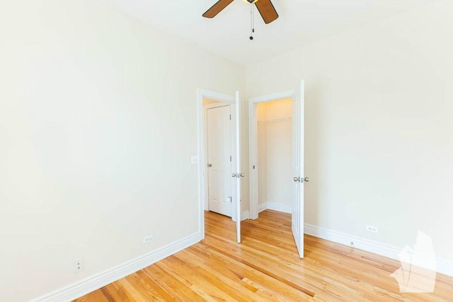 property at 1212 W Waveland Ave