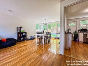 119 Chestnut St, Unit TH in Brookline, MA - Building Photo - Building Photo