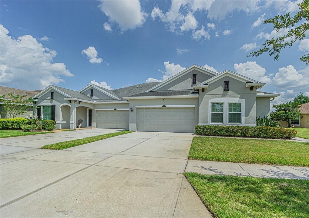 4256 Ashton Meadows Way in Wesley Chapel, FL - Building Photo