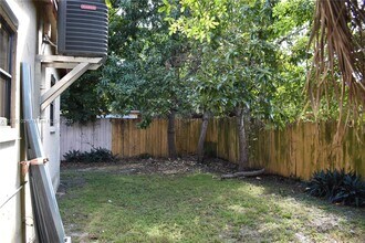 1622 NW 65th St in Miami, FL - Building Photo - Building Photo