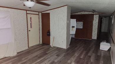 90 Bud Rd in Leicester, NC - Foto de edificio - Building Photo