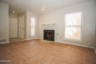 1703 Villa Santos Cir in El Paso, TX - Building Photo - Building Photo