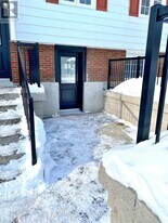 2042 Tawney Rd in Ottawa, ON - Building Photo