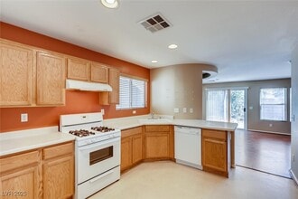 8725 Pitch Fork Ave in Las Vegas, NV - Building Photo - Building Photo