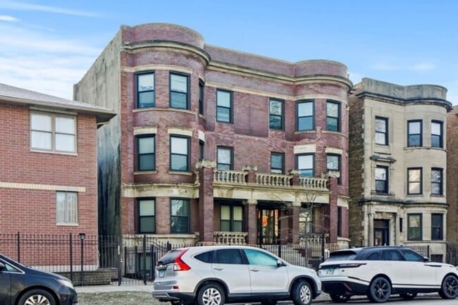property at 4521 S Michigan Ave