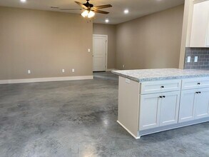 17 Hidden Oak Dr in Vilonia, AR - Foto de edificio - Building Photo