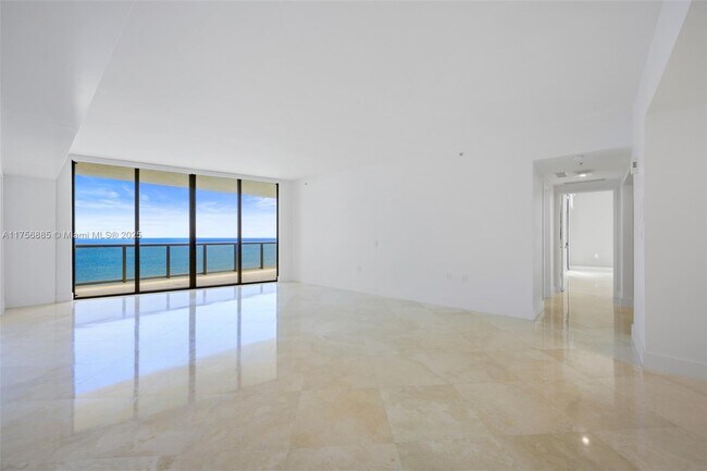 16275 Collins Ave in Sunny Isles Beach, FL - Building Photo - Building Photo
