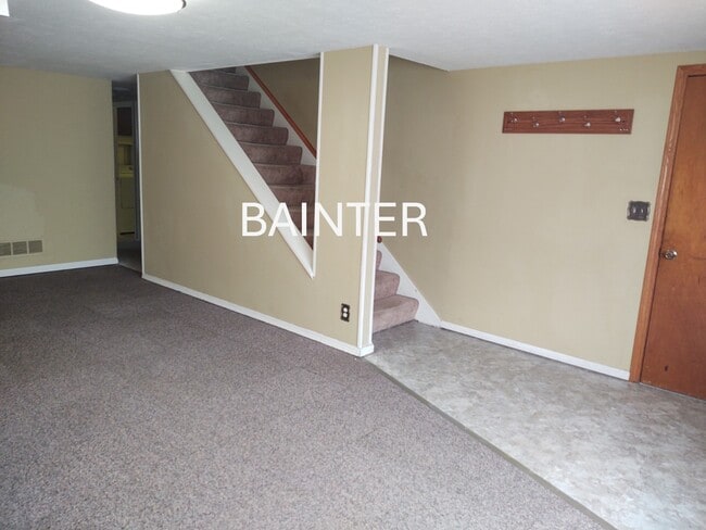 2303 W Bainter Ln in Peoria, IL - Building Photo - Building Photo