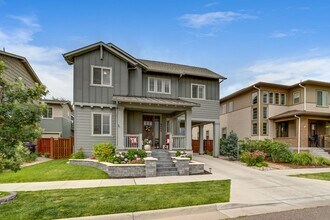 8444 E 55th Pl in Denver, CO - Building Photo - Building Photo