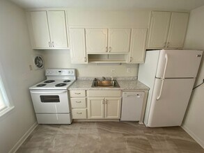 2006 Jersey Ave in Durham, NC - Building Photo - Building Photo