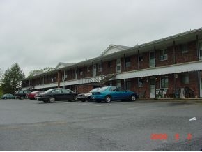 Apartment Complex in Johnson City, TN - Foto de edificio - Building Photo