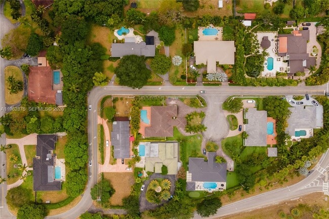 7300 SW 77th Ave in Miami, FL - Building Photo - Building Photo