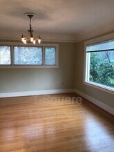 9056 Avondale Rd NE in Redmond, WA - Building Photo - Building Photo