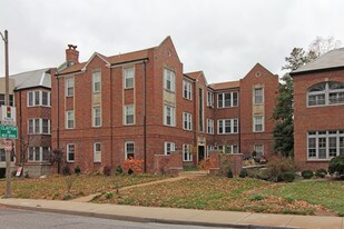 Hanley Road Apartments in St. Louis, MO - Building Photo