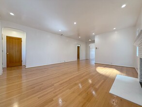 616 Park Ave in Long Beach, CA - Foto de edificio - Building Photo