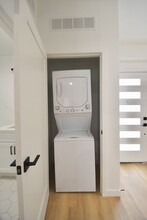 10843 Peach Grove St in Los Angeles, CA - Building Photo - Building Photo