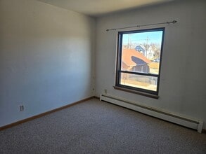6900 W Lincoln Ave in West Allis, WI - Building Photo - Building Photo