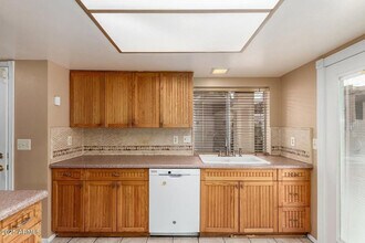 14814 N 24th Dr in Phoenix, AZ - Building Photo - Building Photo