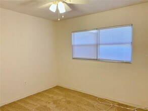 5957 S Beneva Rd in Sarasota, FL - Foto de edificio - Building Photo