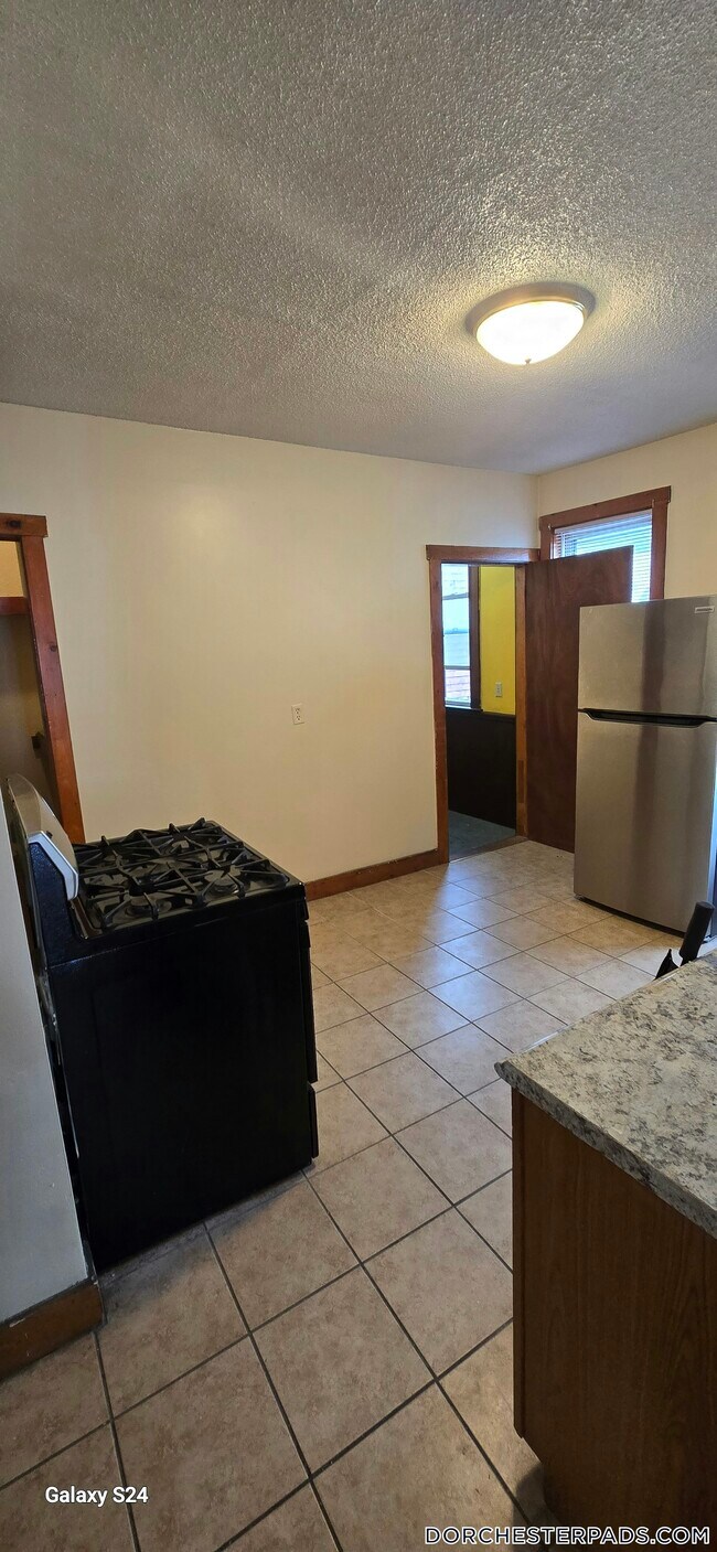 125 Capen St in Boston, MA - Building Photo - Building Photo
