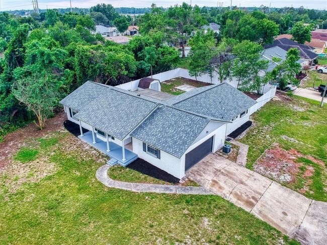 1836 Plumtree Dr in Deltona, FL - Building Photo - Building Photo