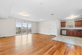 270 S 20th St, Unit 2 in Newark, NJ - Foto de edificio - Building Photo