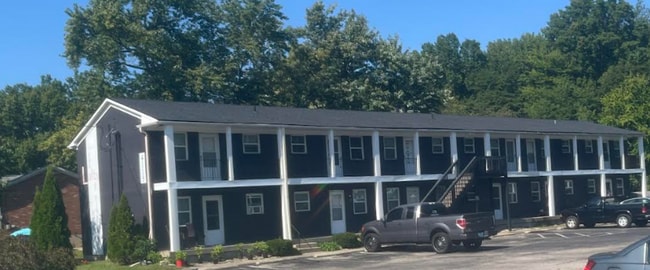 Off of Preston Hwy Affordable 1 bed/1 bath... in Louisville, KY - Building Photo - Building Photo