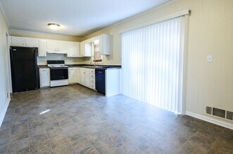 135 Arrowhead Rd in Athens, GA - Building Photo - Building Photo