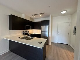 20460 Douglas Cres in Langley, BC - Building Photo