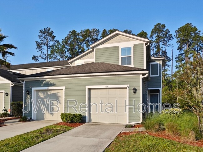 738 Servia Dr in Saint Johns, FL - Foto de edificio - Building Photo