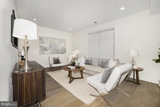 203 Wigard Ave in Philadelphia, PA - Building Photo - Building Photo