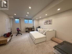 181 Parktree Dr in Vaughan, ON - Building Photo