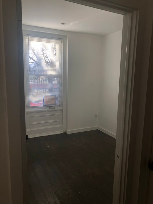817 Cameron St in Philadelphia, PA - Foto de edificio - Building Photo