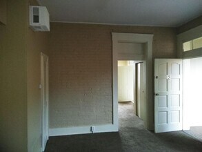 336 W 8th St-Unit -336 W 8th Ave Unit 2 in Newport, KY - Building Photo - Building Photo
