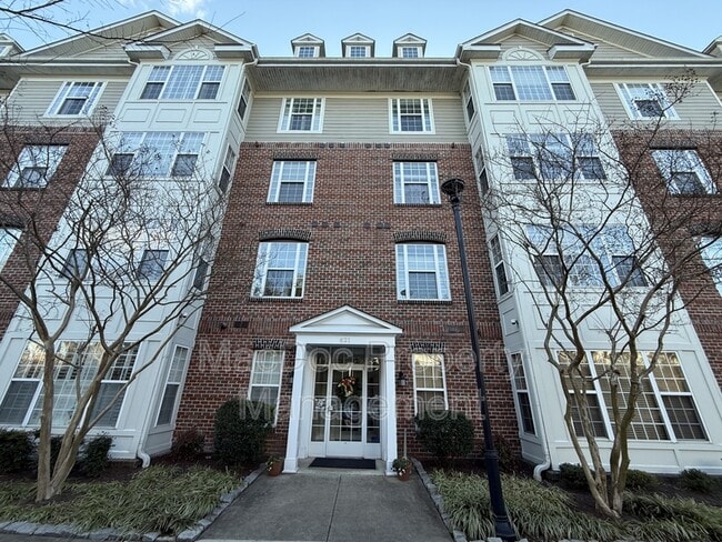 property at 621 Cobblestone Blvd