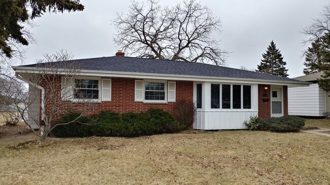 property at 3820 S 85th St