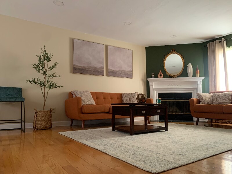151 Shelter Rock Rd in Danbury, CT - Building Photo