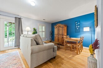 3613 Southland Dr, Unit Basement in Buford, GA - Foto de edificio - Building Photo