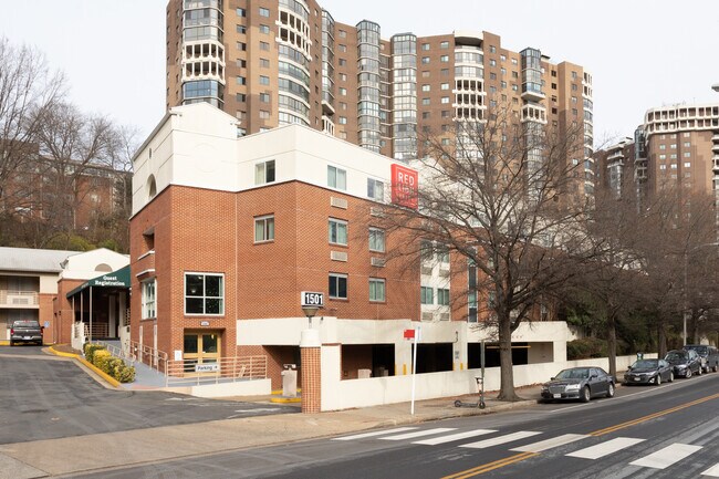 1501 Arlington Blvd in Arlington, VA - Building Photo - Building Photo